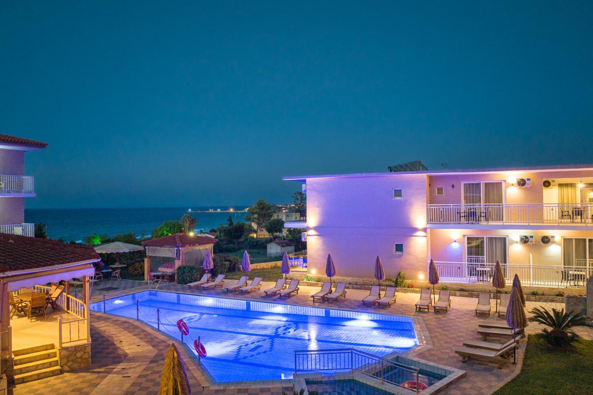 Aparthotel Amoudi Studios Apartments Hotel Ammoudi