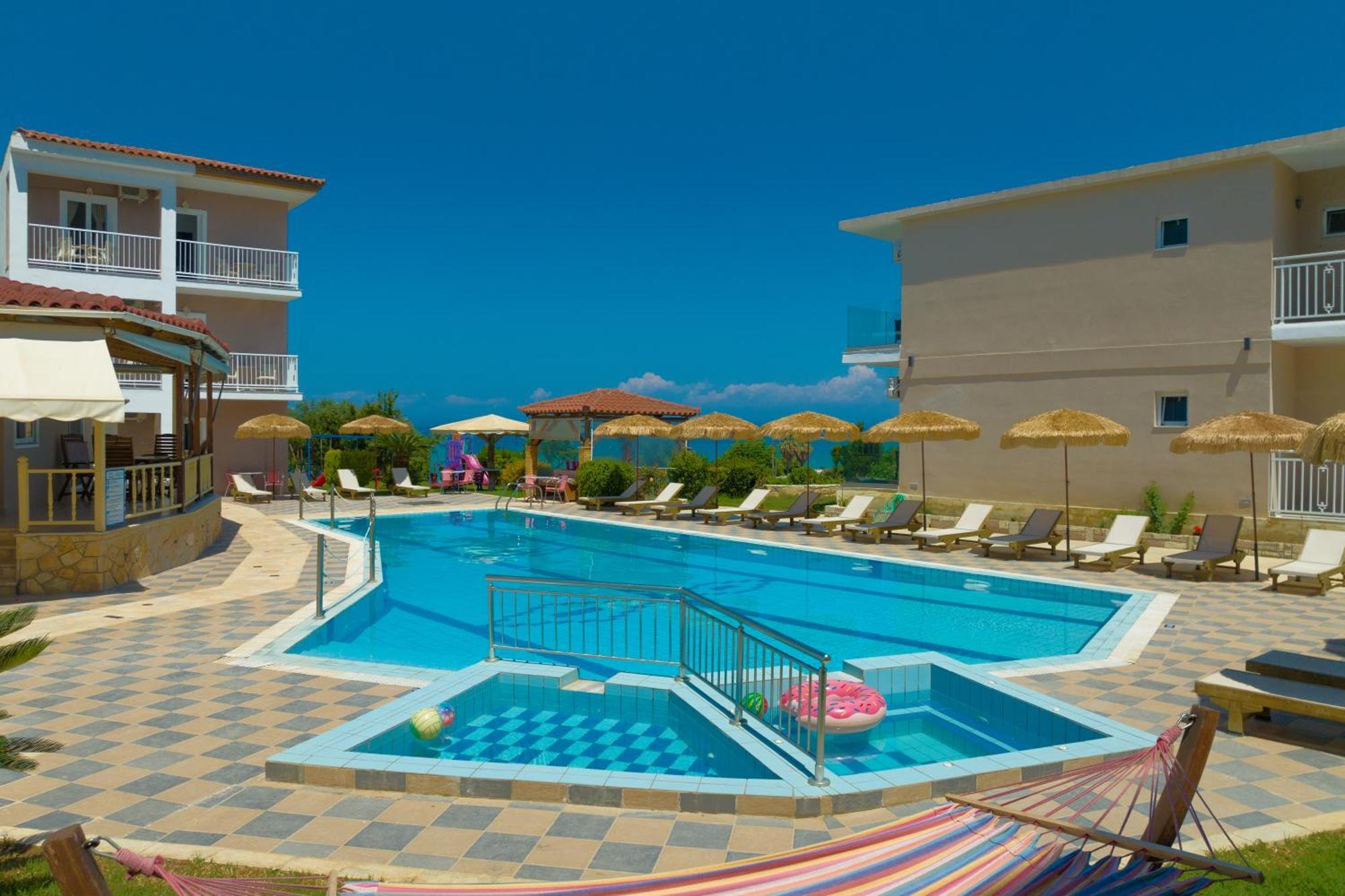 Amoudi Studios Apartments Hotel 3* Ammoudi