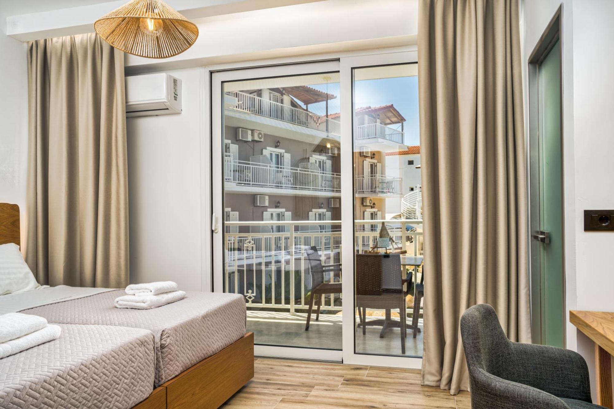 Amoudi Studios Apartments Hotel Aparthotel