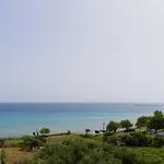 Amoudi Studios Apartments Hotel