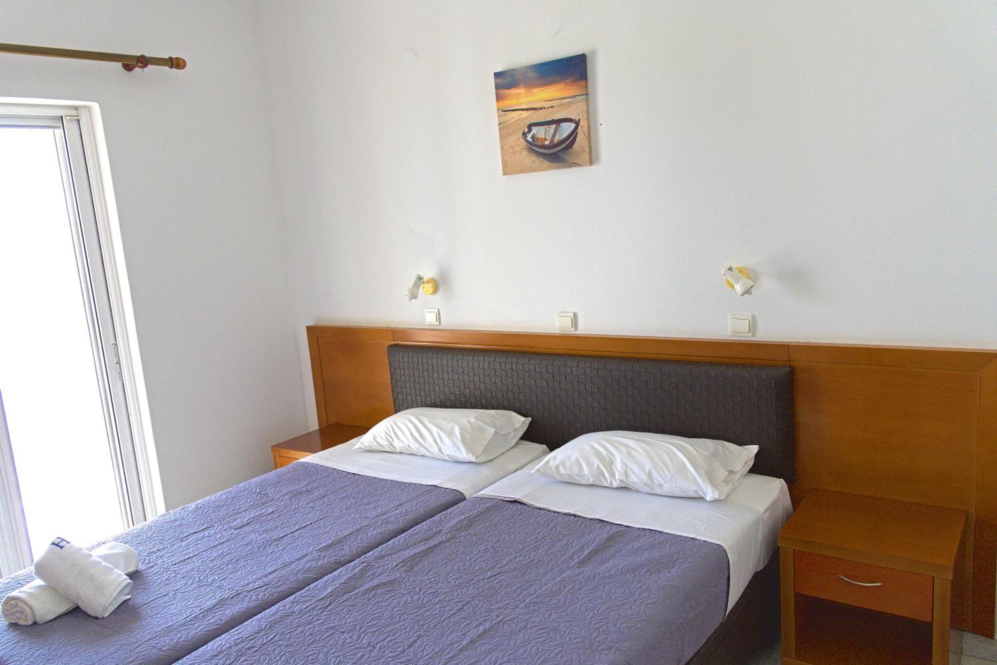 Amoudi Studios Apartments Hotel Hotel de apartamente 3*
