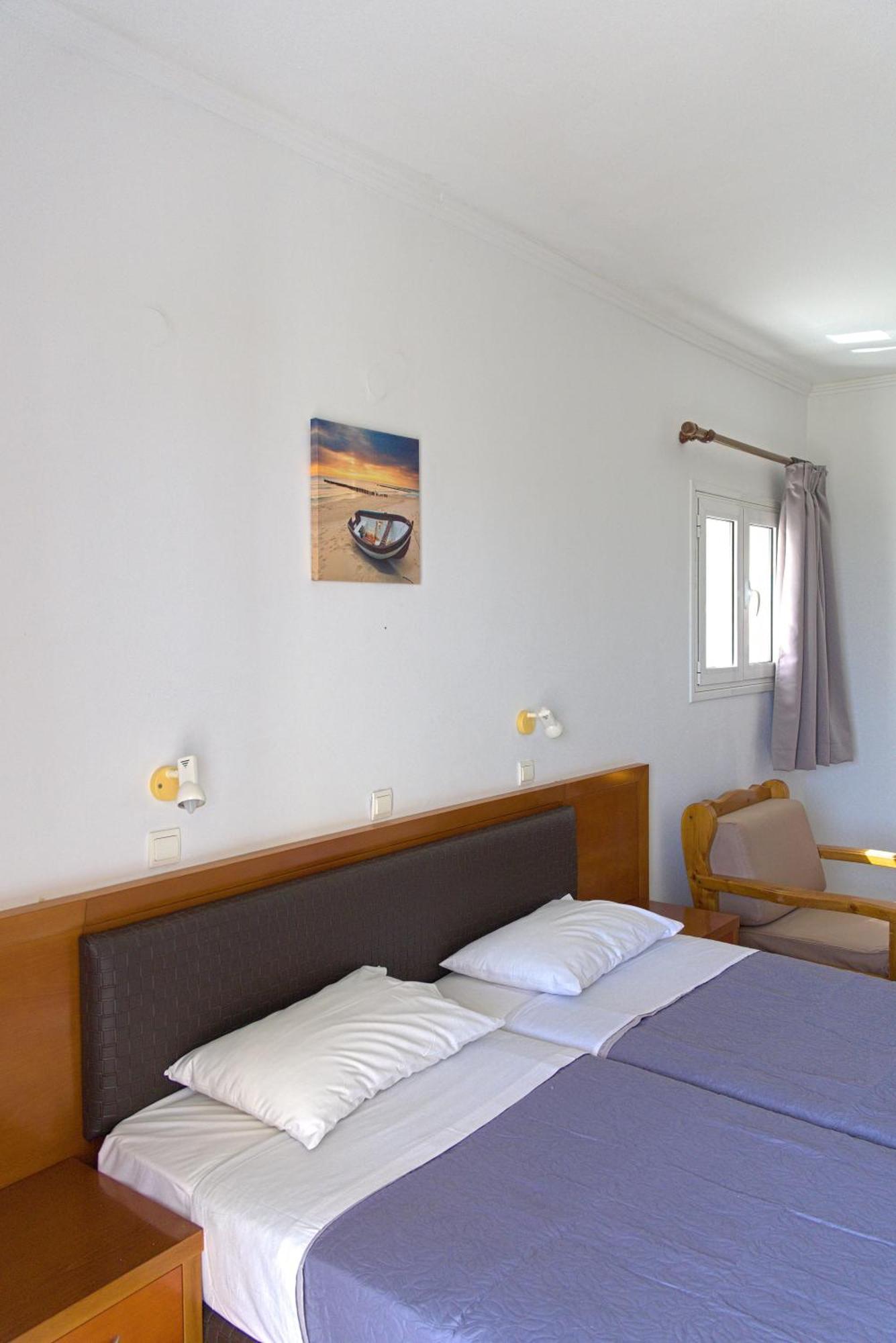 Aparthotel Amoudi Studios Apartments Hotel Amoudi